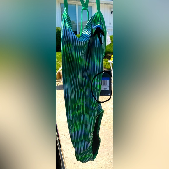 Nike Other - Nike Women’s BNWT bathing suit size 4